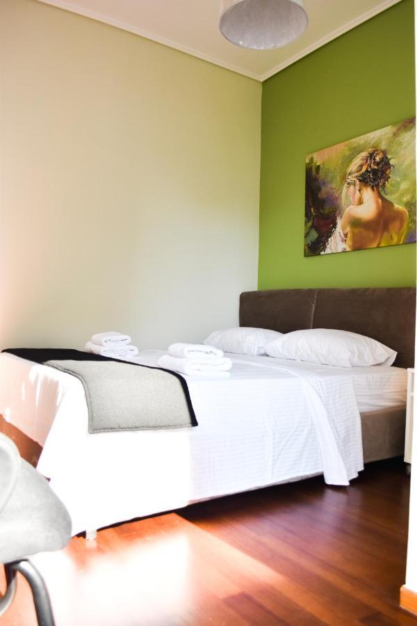 Βright Walled Designed Apt In Glyfada Center Athens Ngoại thất bức ảnh