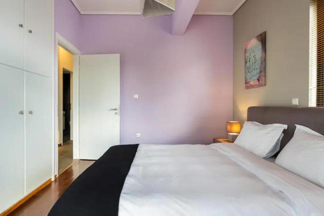 Βright Walled Designed Apt In Glyfada Center Athens Ngoại thất bức ảnh